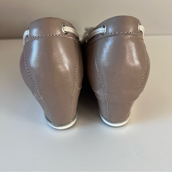 Geox Heeled Boat Shoes - Picture 6 of 12